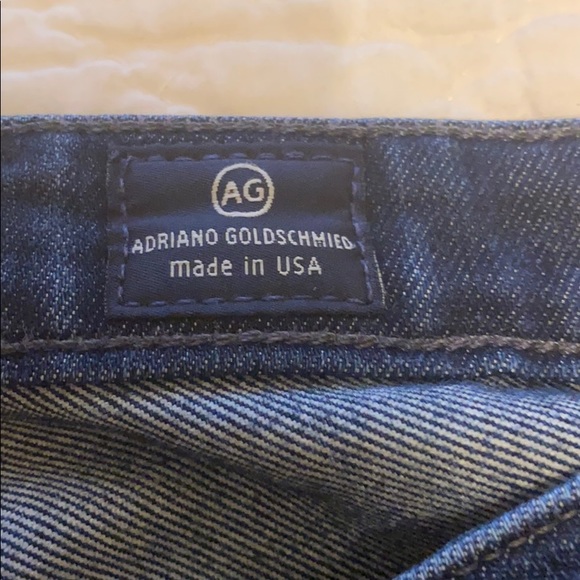 size 26 AG jeans dark rinse in perfect condition - Picture 3 of 3